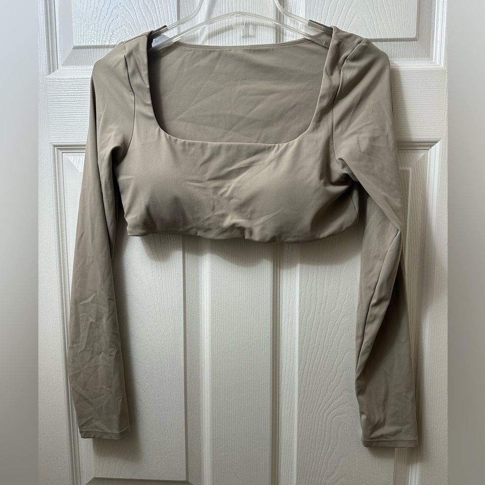 alo long sleeve cropped top